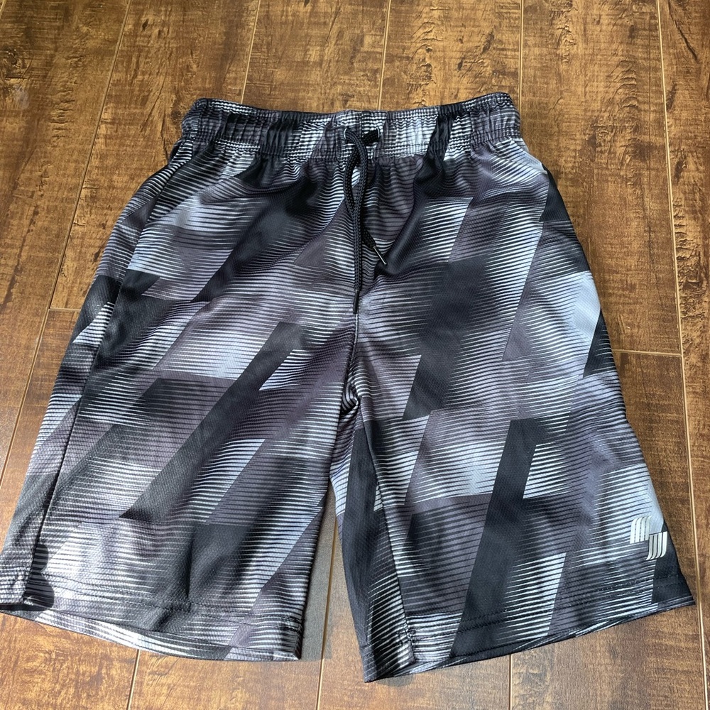 Boys 7/8 basketball shorts new unworn